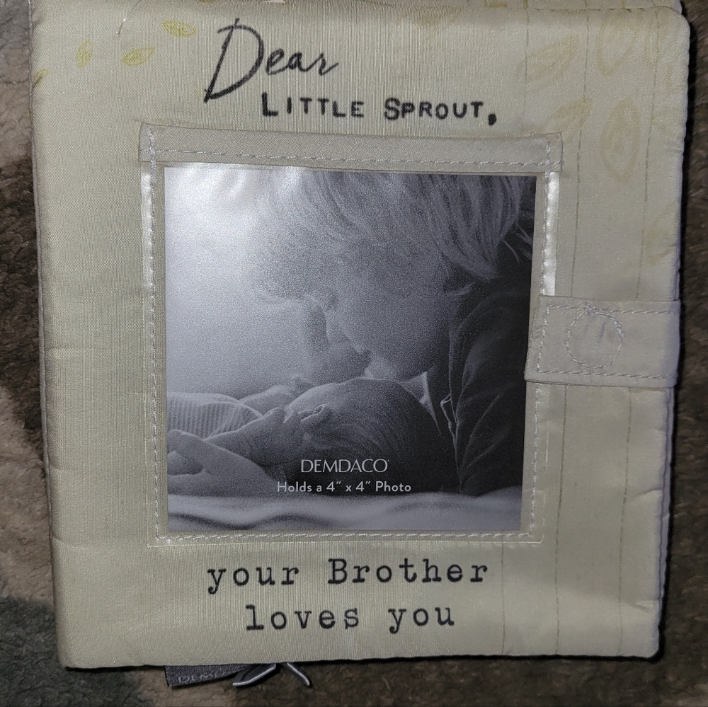 5/$25 DEMDACO Dear Sprout Brother Loves You Beige Holds 4 x 6" Photo